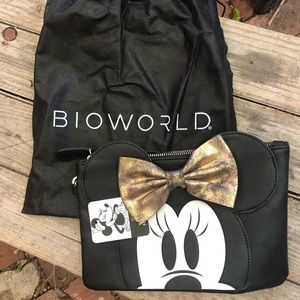 Minnie Mouse wristlet NWT!